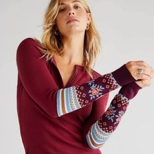 NWT - Free People - We the Free Mikah Cuff Knit Top - Extra Small - XS Wine